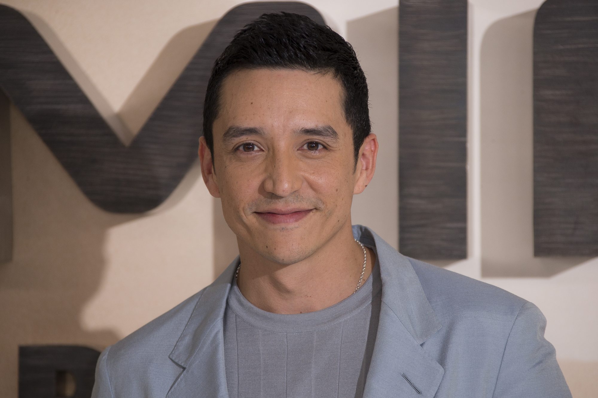 WHO???? THE LAST OF US CAST GABRIEL LUNA AS TOMMY MILLER!!! 
